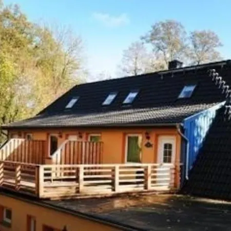 Apartment Im Landschaftsschutzgebiet, Mit Dachzimmer Und Terrasse Zum Mit Hauseigenem Bade-steg Neukloster