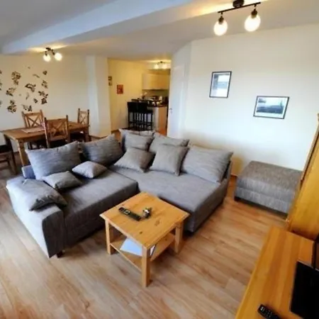 Im Landschaftsschutzgebiet, Mit Dachzimmer Und Terrasse Zum Mit Hauseigenem Bade-steg Apartment *