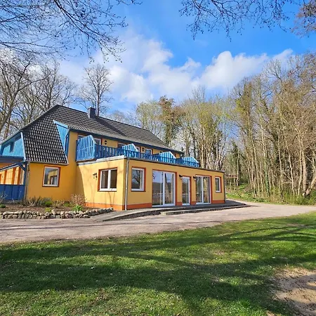 Apartman Im Landschaftsschutzgebiet, Mit Dachzimmer Und Terrasse Zum Mit Hauseigenem Bade-steg *