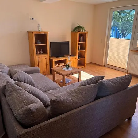 Apartment Im Landschaftsschutzgebiet, Mit Dachzimmer Und Terrasse Zum Mit Hauseigenem Bade-steg Neukloster